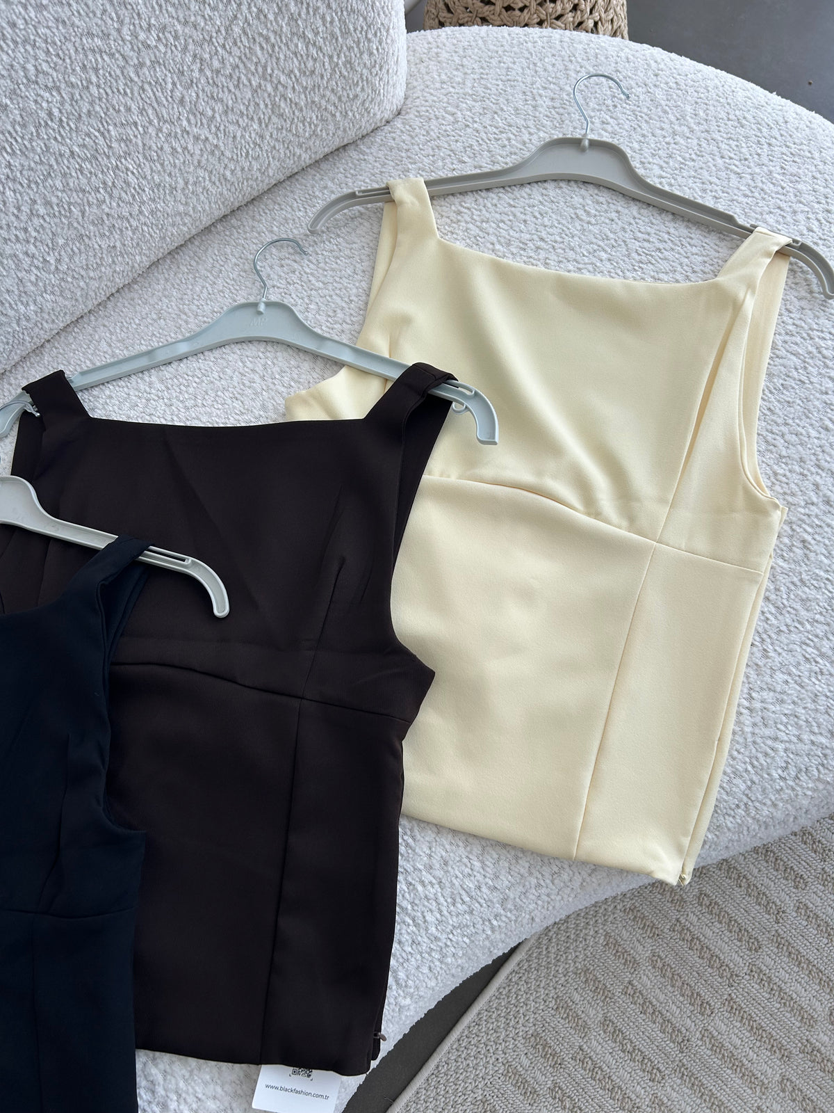 Papillon top