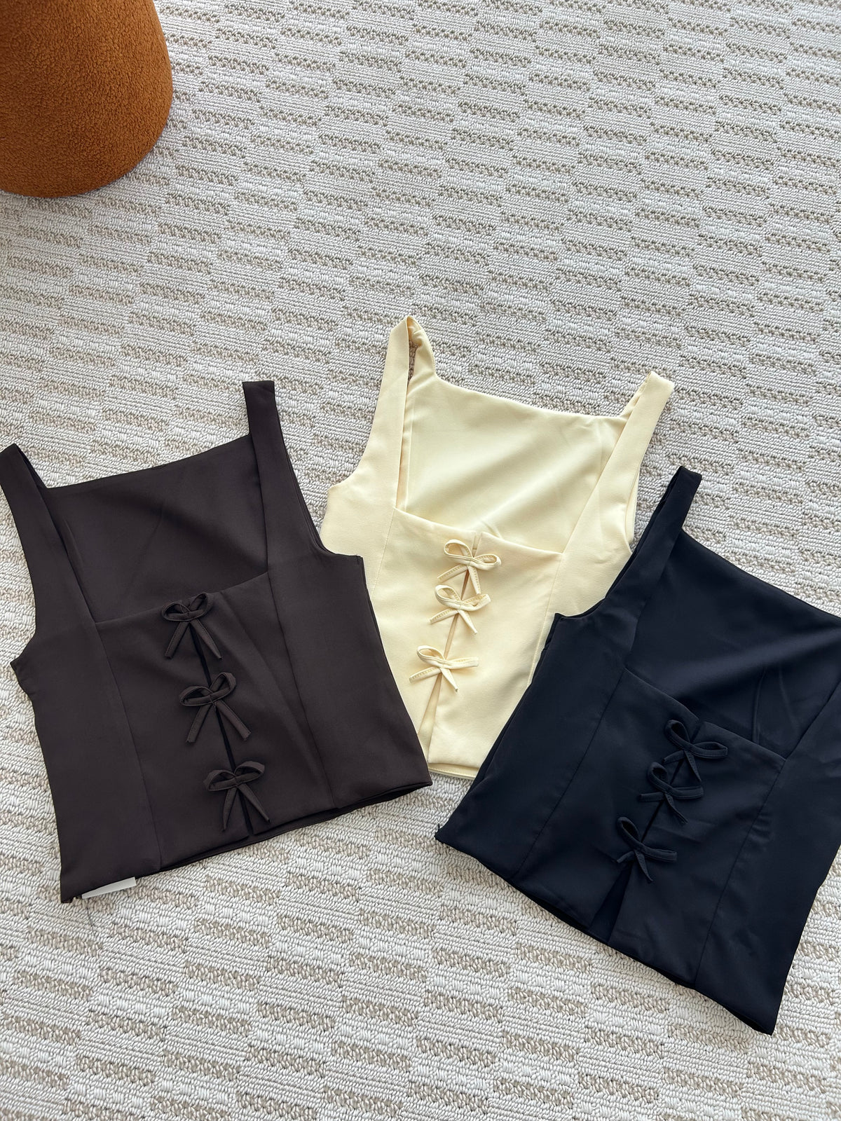 Papillon top
